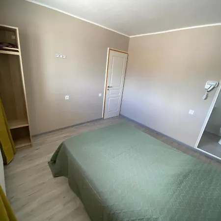 Maison Ok Riba Aeroport Bed & Breakfast 3*